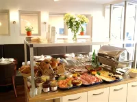Town Hotel Wiesbaden - Kleines Privathotel in Bestlage - Aamiainen