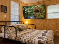 Romantic Cabin: Hot Tub, Fire Pit, Indoor & Outdoor Living, EV Charger Hotels in Stephens County