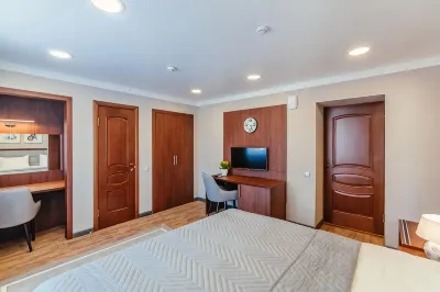 Le Mon Hotel Отели в г. 