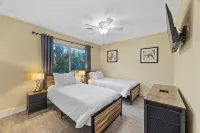 Las Vegas Oasis with Private Pool and Hot Tub 12-min from The Strip
