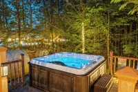 Lakehouse w/ Kayaks, MiniGolf, Sauna, HotTub, Swings and playground for Kids! - Alppimaja