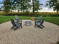 Spacious House with Large yard and King-size bed Hotéis em Preble County