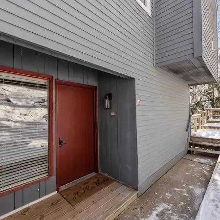 Spacious 4-bedroom townhome with amenities in Waterville Estates.