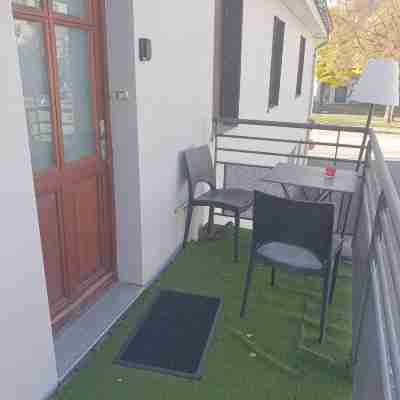 Cosy, newly renovated gîte, very close to the town center but in a quiet location Hotel Exterior