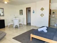 Caracoles #2 Apartment 7 Min to Airport & Free WI-FI