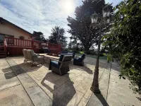 Spacious 4300 sq ft Bay Escape – On Golf Course & Near to Beach and Trials - 4-Star