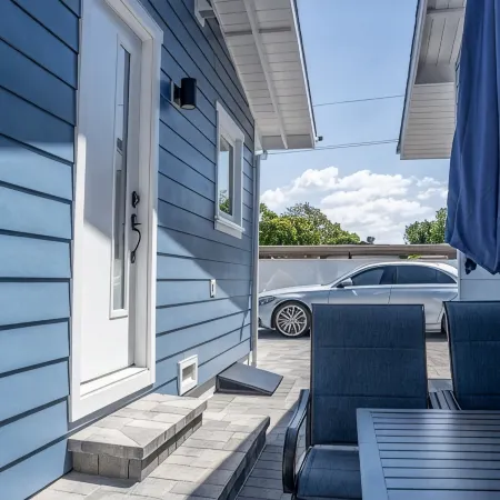 Charming 1 bedroom 1 bathroom guest house with AC, WiFi in brilliant Glendale