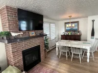 Charming 3-bedroom lake house with the best location in Conneaut