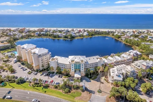 Carillon Beach Resort~ 5 min from 30A~Lakeside~Walk to Beach~Pools~Hot tubs - Wifi