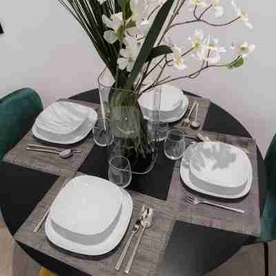 2 Bedroom Apartment in Taranto Dining/Meeting Rooms