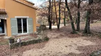 Ravissant Mas à Saignon Très Confortable, Piscine, Grand Parc, Animaux Acceptés