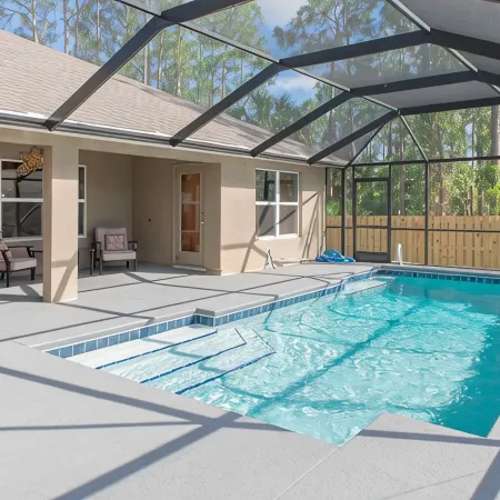 Palm Bay Retreat: Pool, Amenities & Free Parking