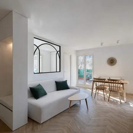 Charming Apartment with Terrace, Village on Foot
