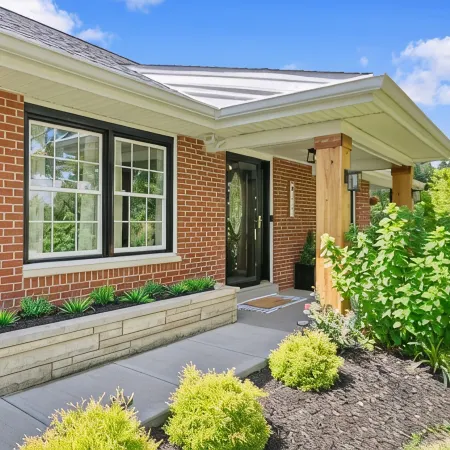 Lakefront + Hiking Trail + Huge Family Friendly House + Near Ark Encounter