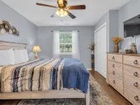 1st floor 2bd 2bath condo, just a quick 6-min drive to Broadway at Myrtle Beach Hotels in Carolina Forest