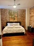 Charming Home in Cozy Frenchtown Saint Charles - 3 ดาว