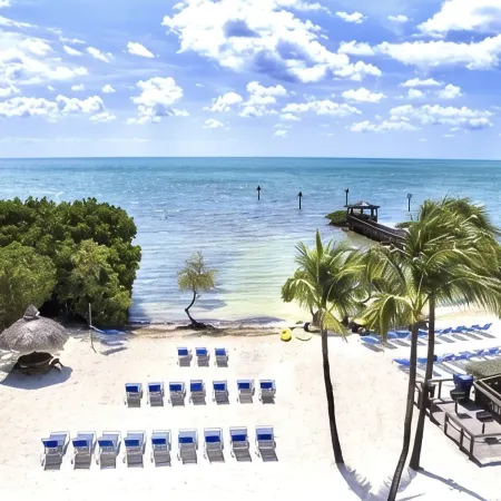 Your Happy Place - gorgeous 2 bed 2 bath oceanfront suite with full kitchen
