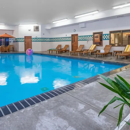 Wood River Inn & Suite