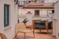 Casa Ella: A Luxurious Home in the Heart of Taormina, with a Stunning Terrace - Condos