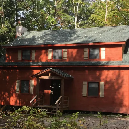Large New Lakeside Cottage Central Air