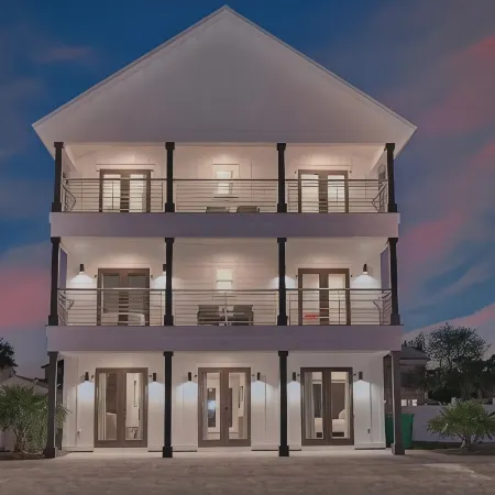Luxury Beach Oasis~Sleeps 26! FREE Golf Cart~Pool/HotTub~Game Room
