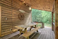 Ruby Charm 5BR Cabin near Helen Main St, Anna Ruby Falls & Tanglewood! 🍁 - ブティック