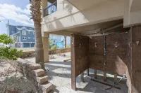 Beach Paradise - Perfect Ocean Sunset Views with Pool & Sauna & Breakfast! - 4つ星