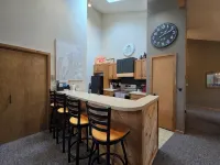 Lake-Golf-Ski Condo  w/ Great Views & Boat Parking - 4-Star