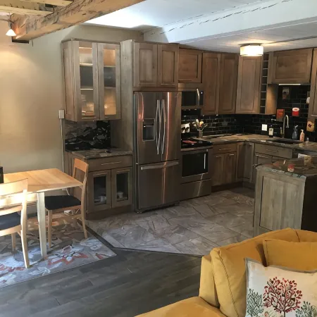 Charming 2 Bdrm Condo, Peaceful Setting on Bus Line/Vail #011008