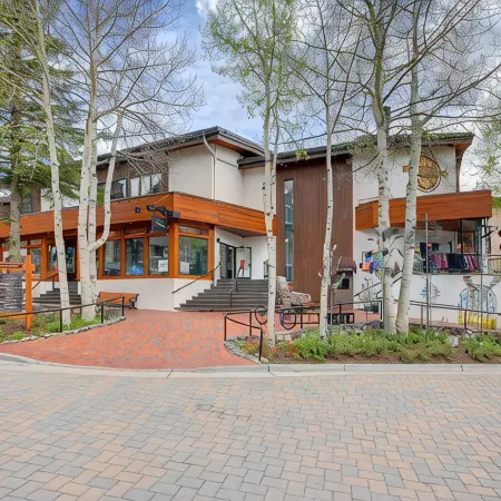 Heart Of Vail Village, Short Walk To Ski Slopes, Across From Solaris