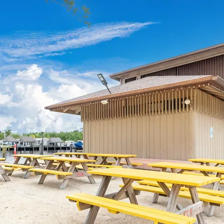 Kampground Escape w/ Kayaks, Heated Pool & Marina!