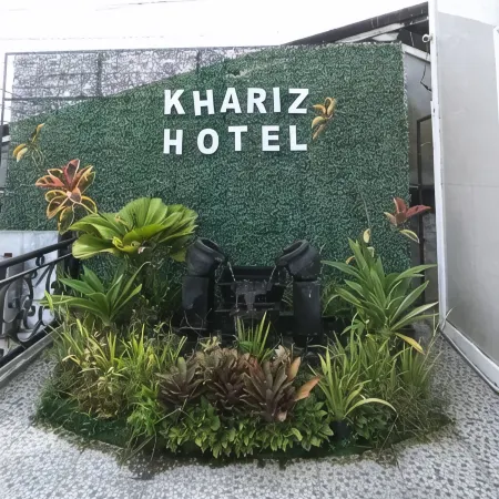 Khariz Hotel