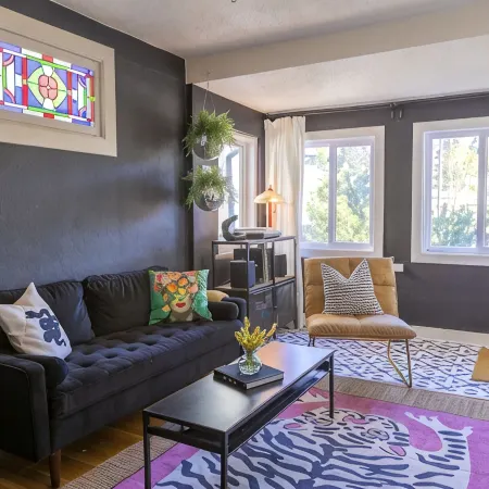 Funky House - Private Hot Tub - Walking Distance to Downtown