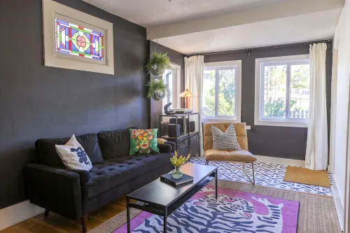 Funky House - Private Hot Tub - Walking Distance to Downtown - Bungalows