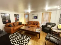 Fun Filmmaker's Bungalow wPool & Pro Screening Room - WiFi