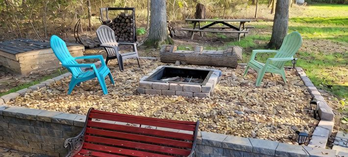 Spacious 4 bedroom, 3 bath home with hot tub and mountain views. Hotels in Page County