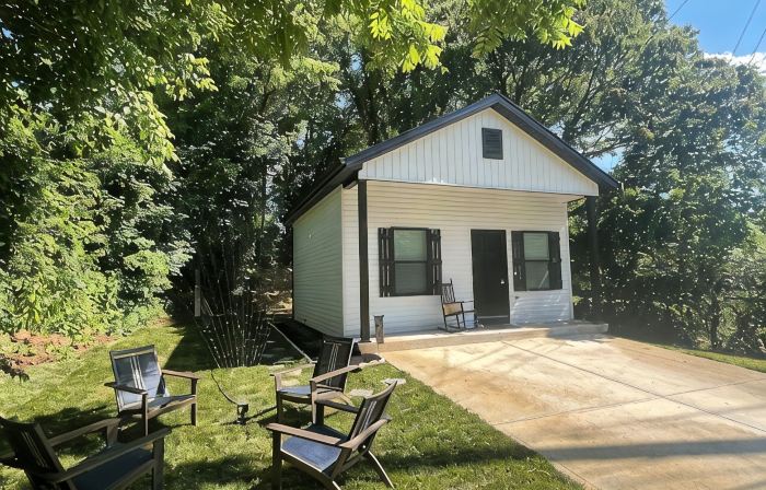 Cozy 1-bedroom Tiny House with WiFi, AC in beautiful Somerset