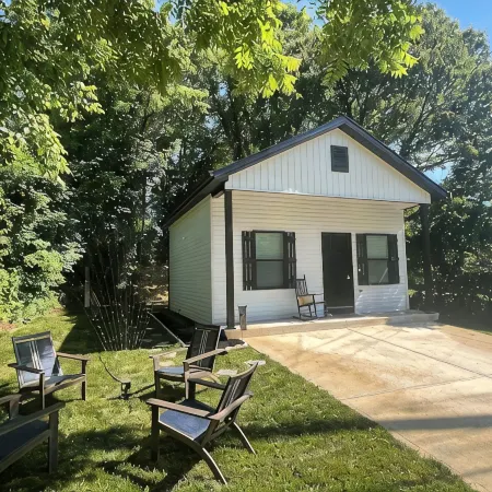Cozy 1-bedroom Tiny House with WiFi, AC in beautiful Somerset