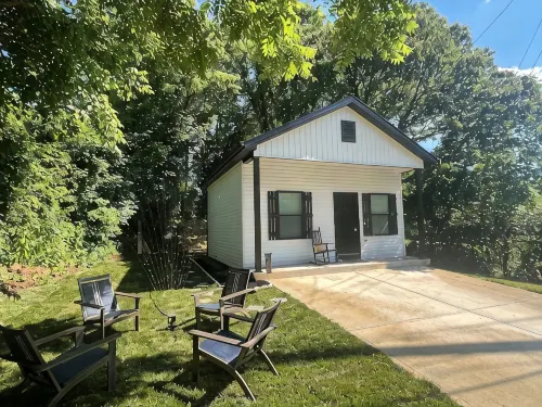 Cozy 1-bedroom Tiny House with WiFi, AC in beautiful Somerset - WiFi