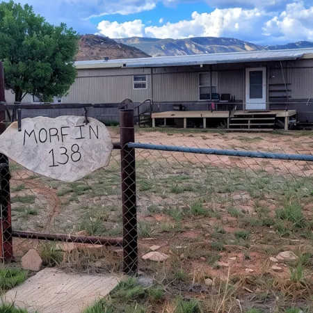 2 bedroom home surrounded by beautiful mountains!