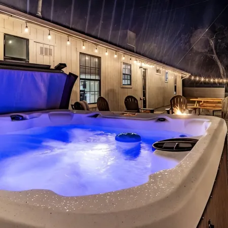 Fantastic Views w/ Hottub,  Firepit & Horseshoes