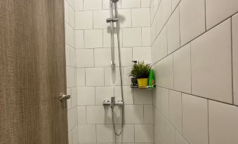 Kaohsiung Good Day 911 Homestay Sleeps 22/KTV