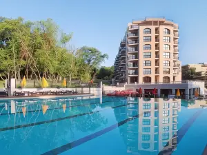 SH Dolce Vita- All Inclusive - Free Aquapark & Private Beach at Riviera