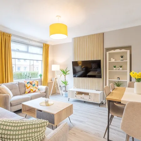 Stylish Two Bedroom Apartment in Perth, Heart of Scotland!