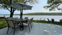 Cozy Lake Front Cottage