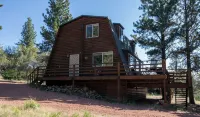 Enjoy a Cozy Cabin Near the Lake! Sleeps 8,  4 Beds. - Chalets