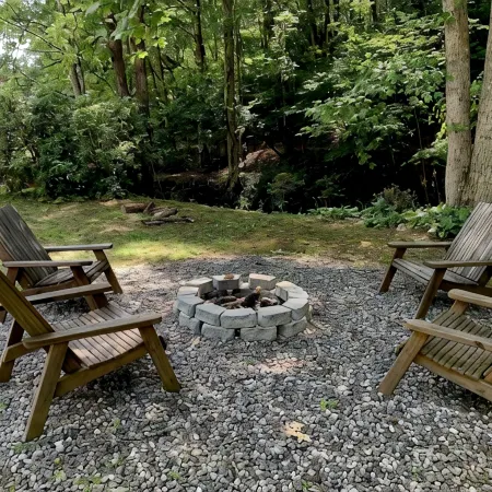 Woodside Nook Cabin at the BHR Farm Village: Perfect Hiking Get-a-Way