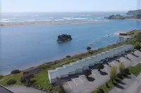 Xaa-wan'-k'wvt Village & Resort - 2-Star