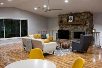 ‼️‼️ Modern Wooded Retreat ‼️‼️ 6min to Purdue - Wifi