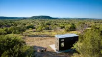 Tiny Home Near Palo Pinto Mountains State Park + Scenic Views + Fire Pit + Grill - Chalets